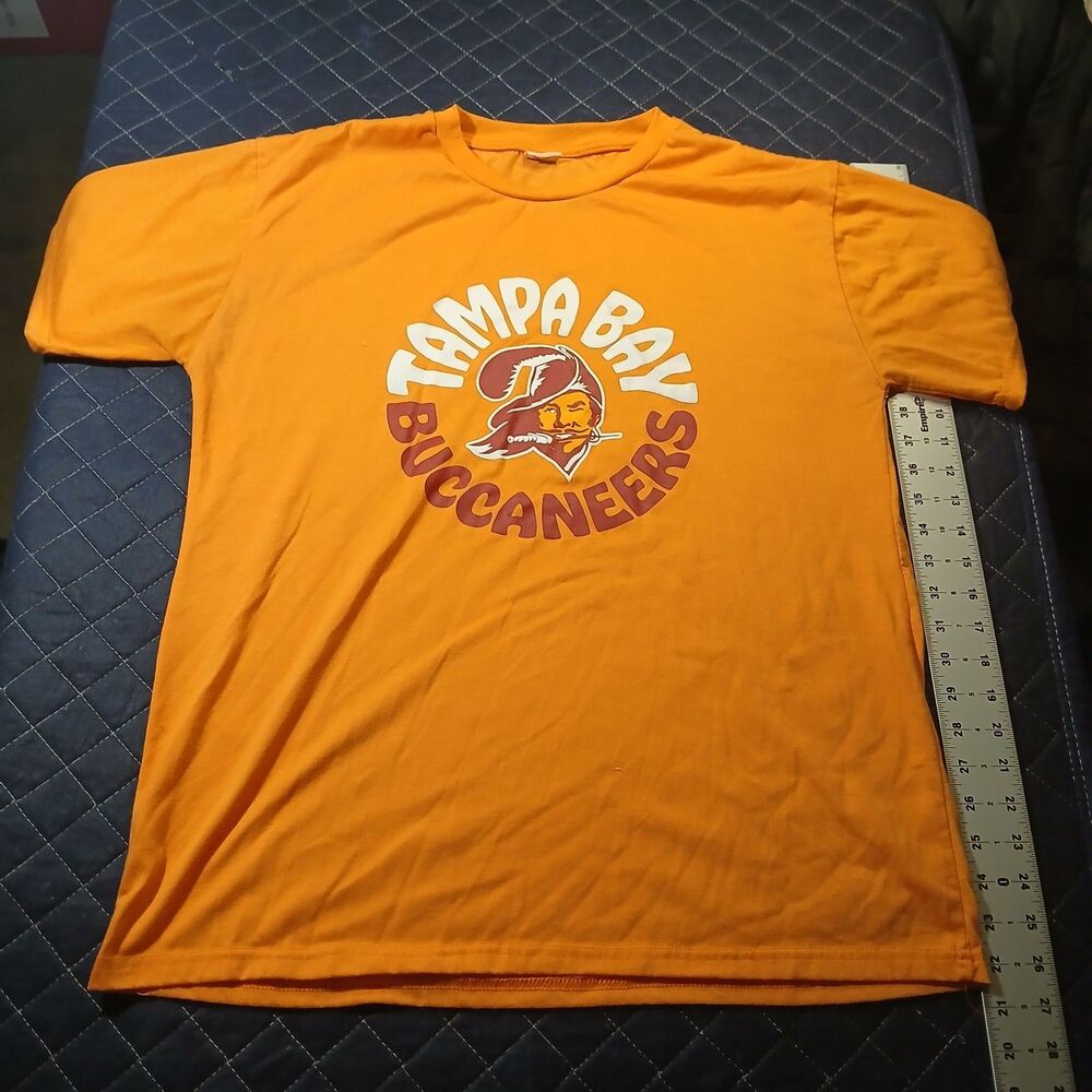 Tampa Bay Buccaneers Creamsicle 1976 Logo Advent Health T-shirt Size Large L